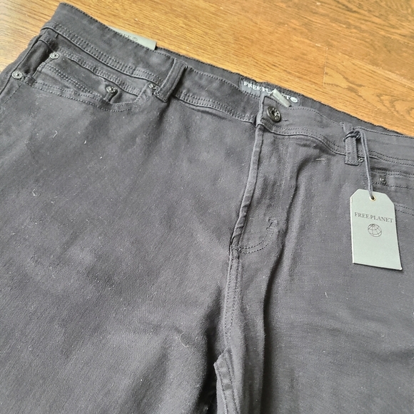 NWT Free Planet Stretch Black Denim Men's Shorts Sz.36 - Picture 2 of 10
